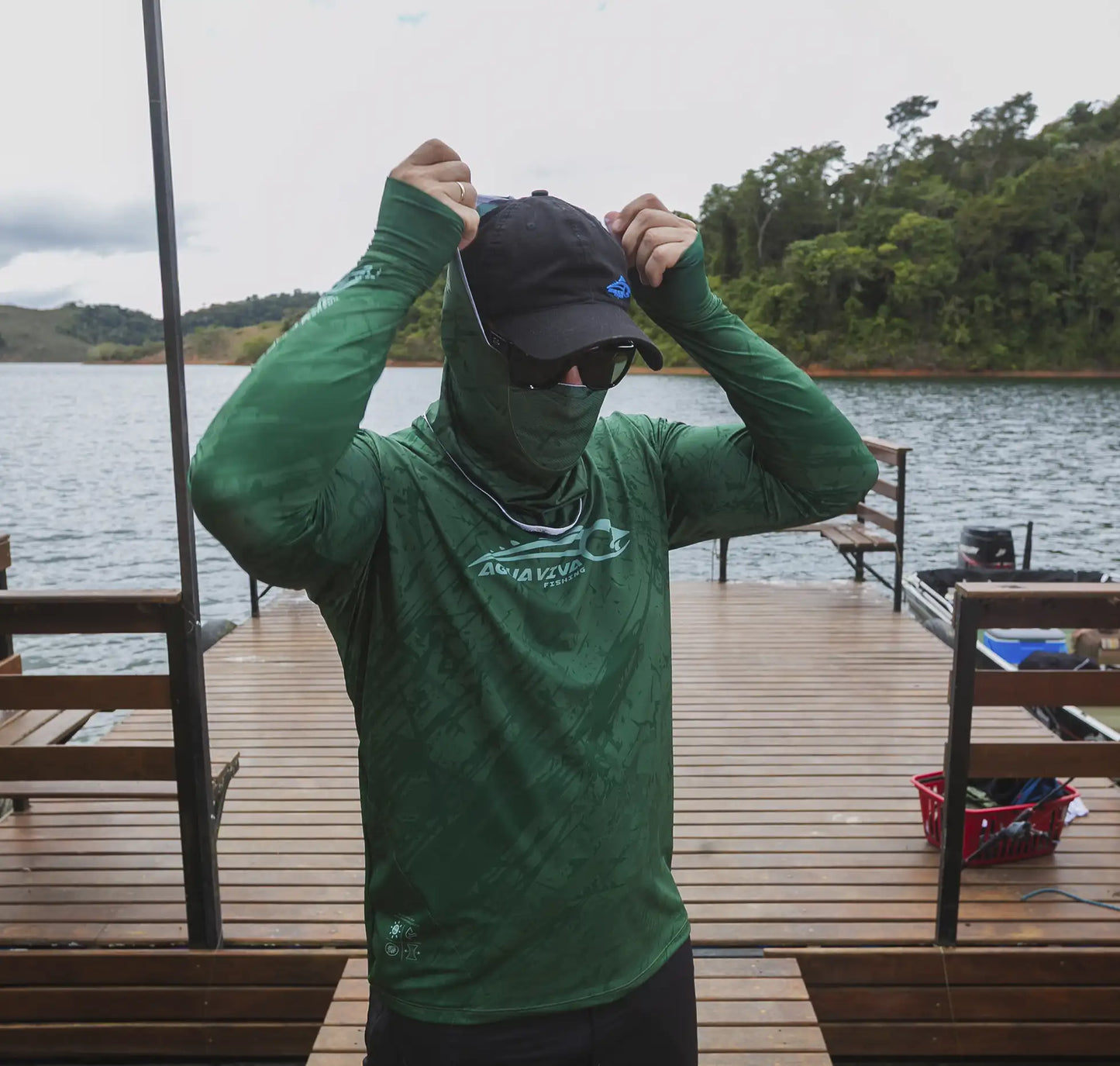 CAMISA DE CAPUZ LAKE PATROL LIGHT