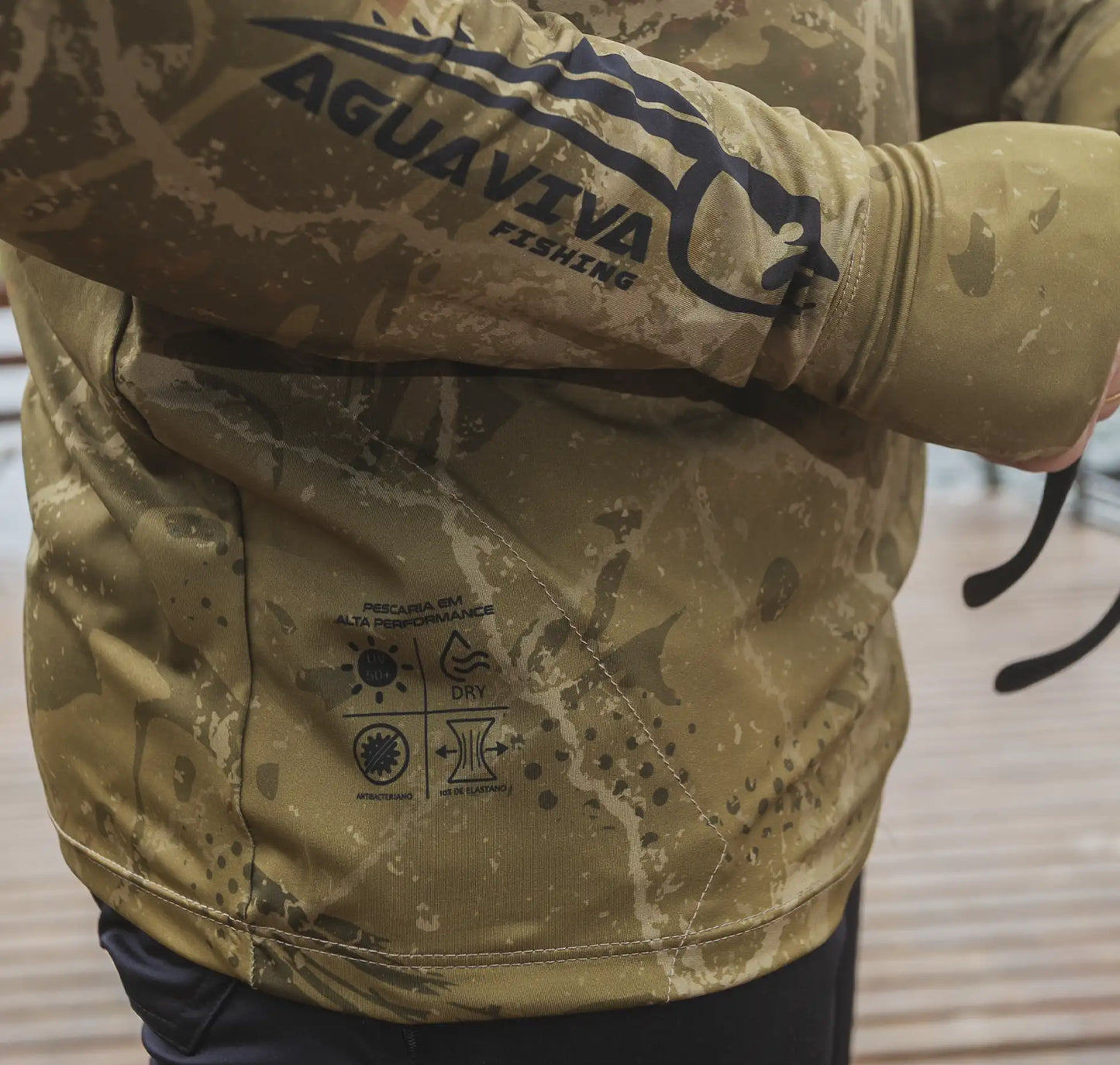 CAMISA DE CAPUZ LAKE PATROL LIGHT