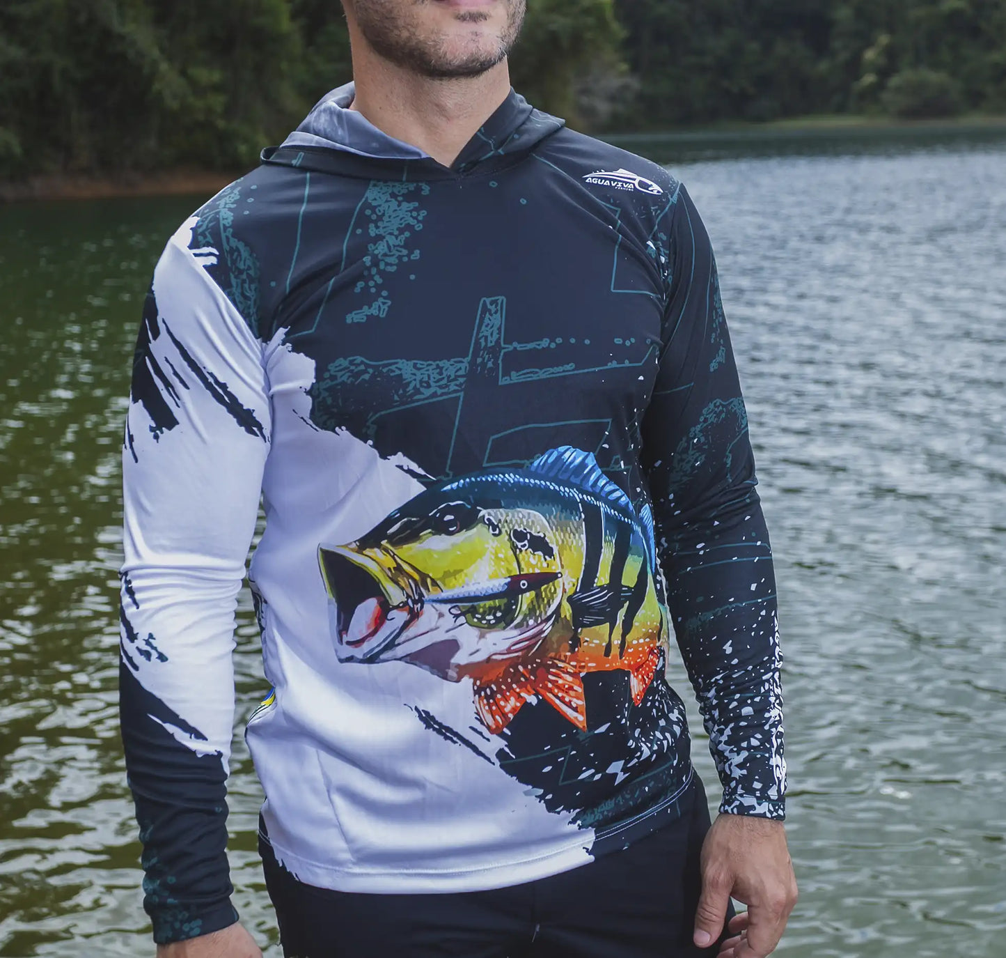 CAMISA COM CAPUZ INTRUDER