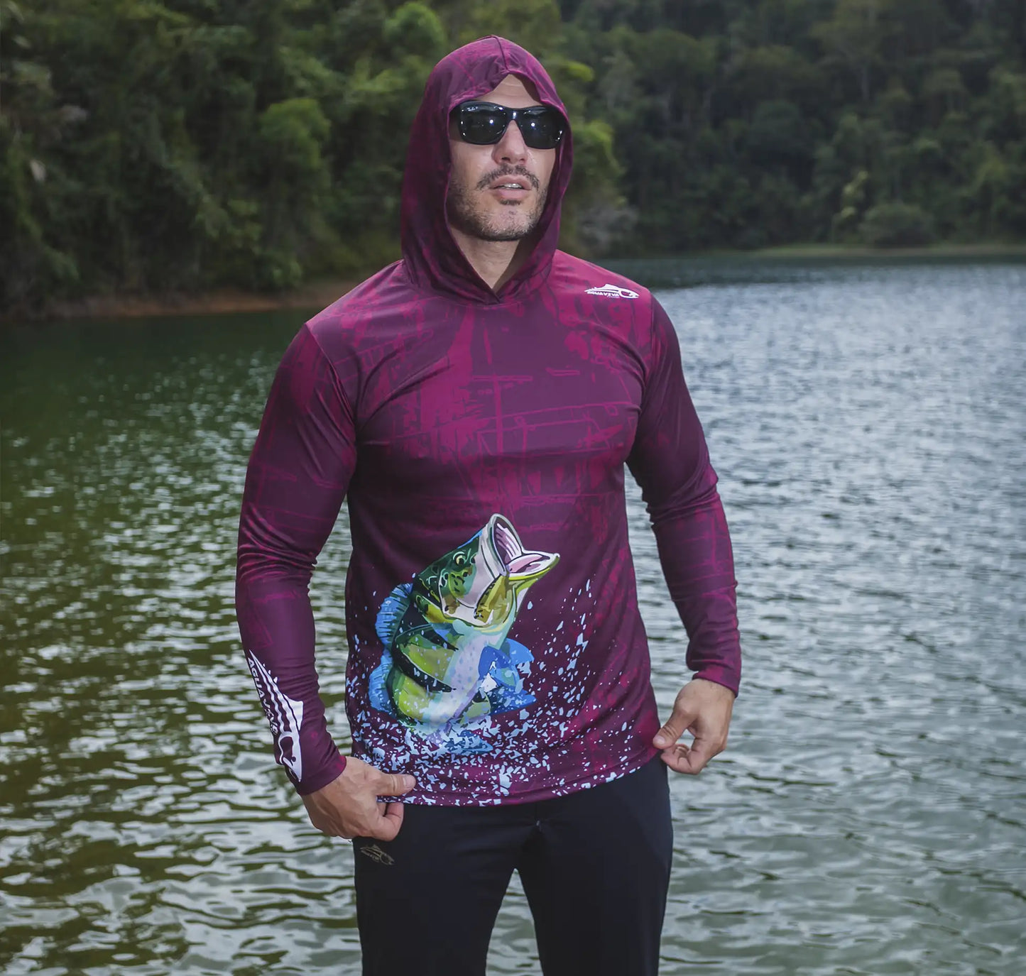 CAMISA COM CAPUZ INTRUDER