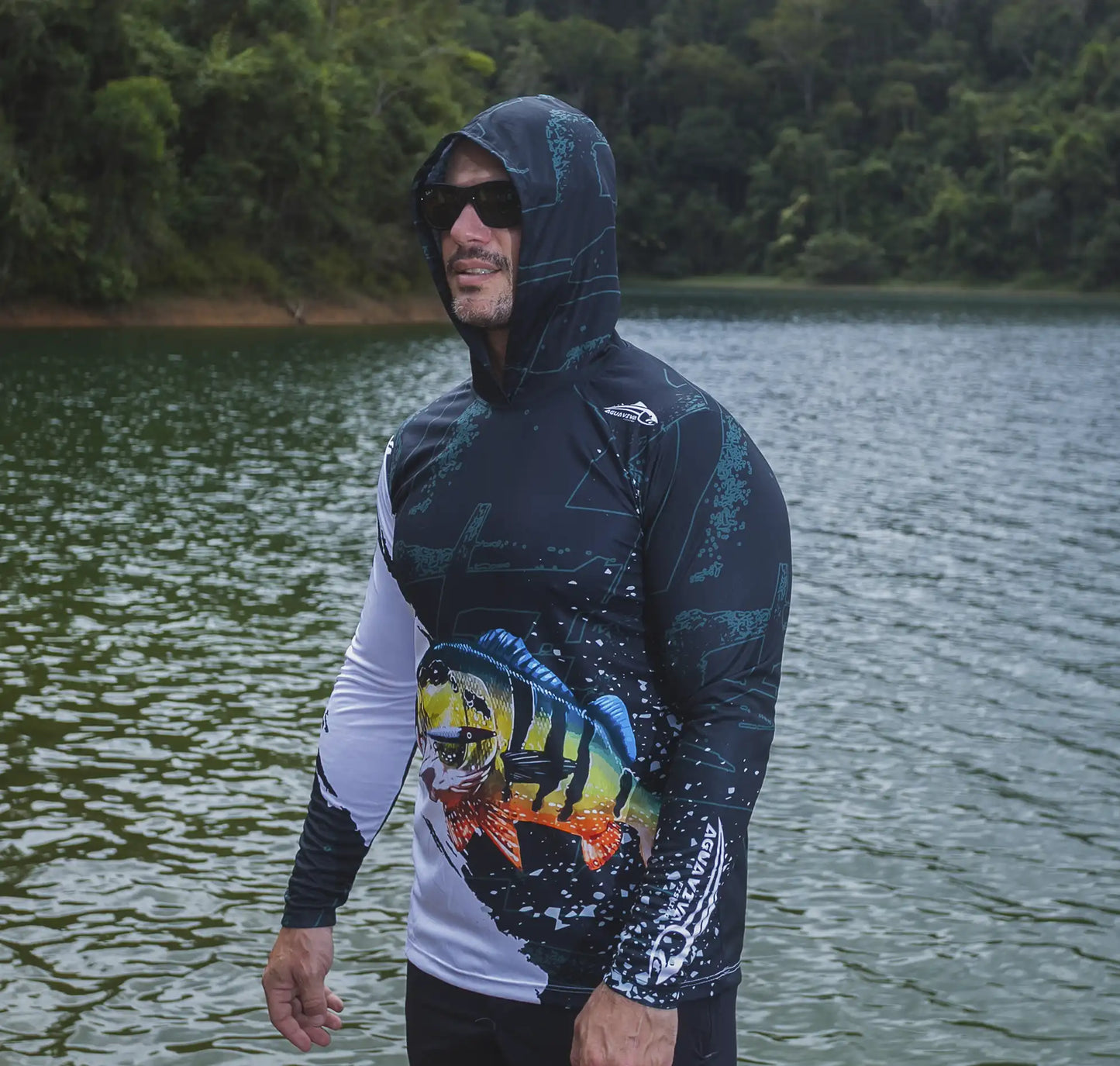 CAMISA COM CAPUZ INTRUDER