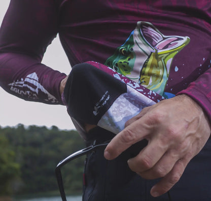 CAMISA COM CAPUZ INTRUDER