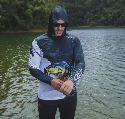 CAMISA COM CAPUZ INTRUDER