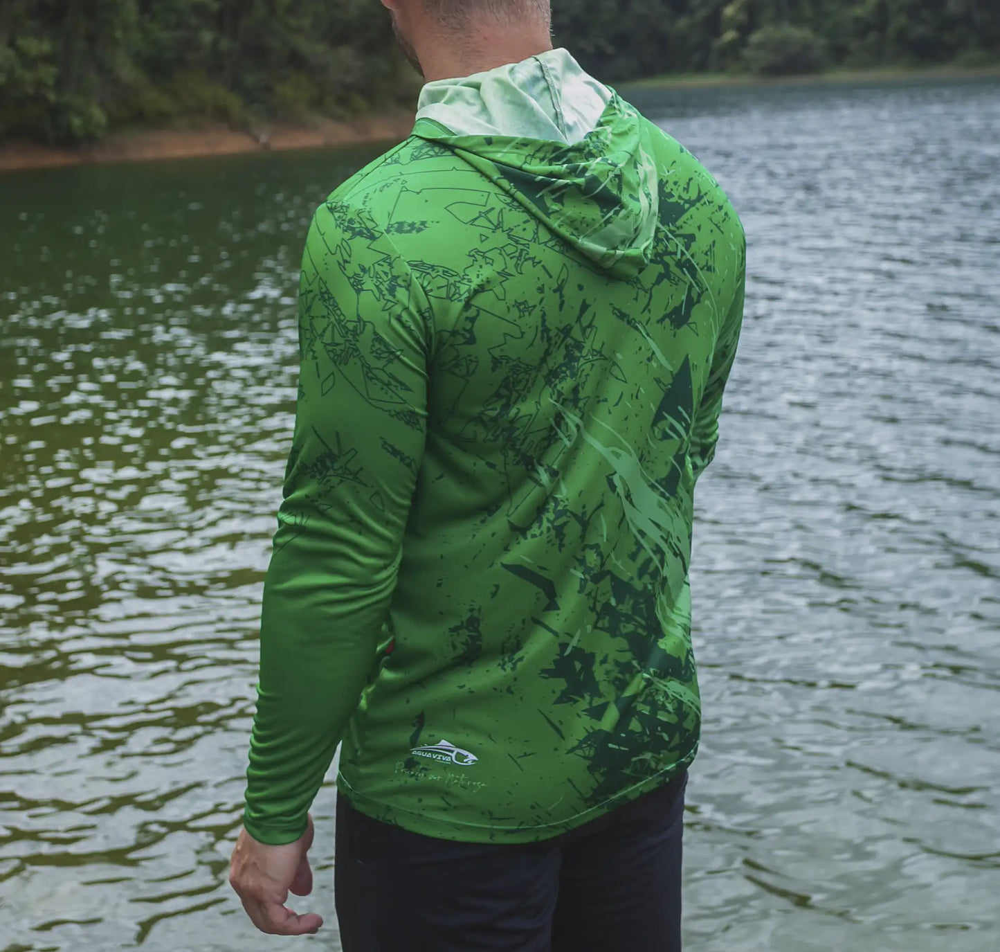 CAMISA COM CAPUZ INTRUDER