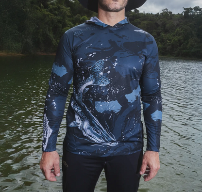 CAMISA COM CAPUZ INTRUDER