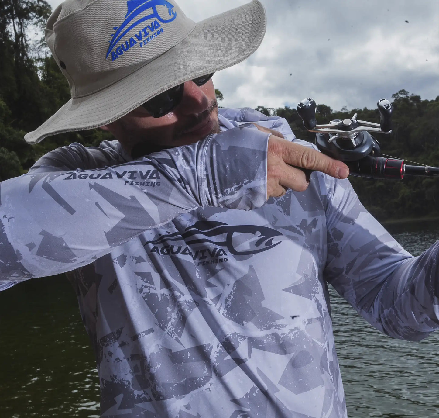 CAMISA DE CAPUZ LAKE PATROL LIGHT